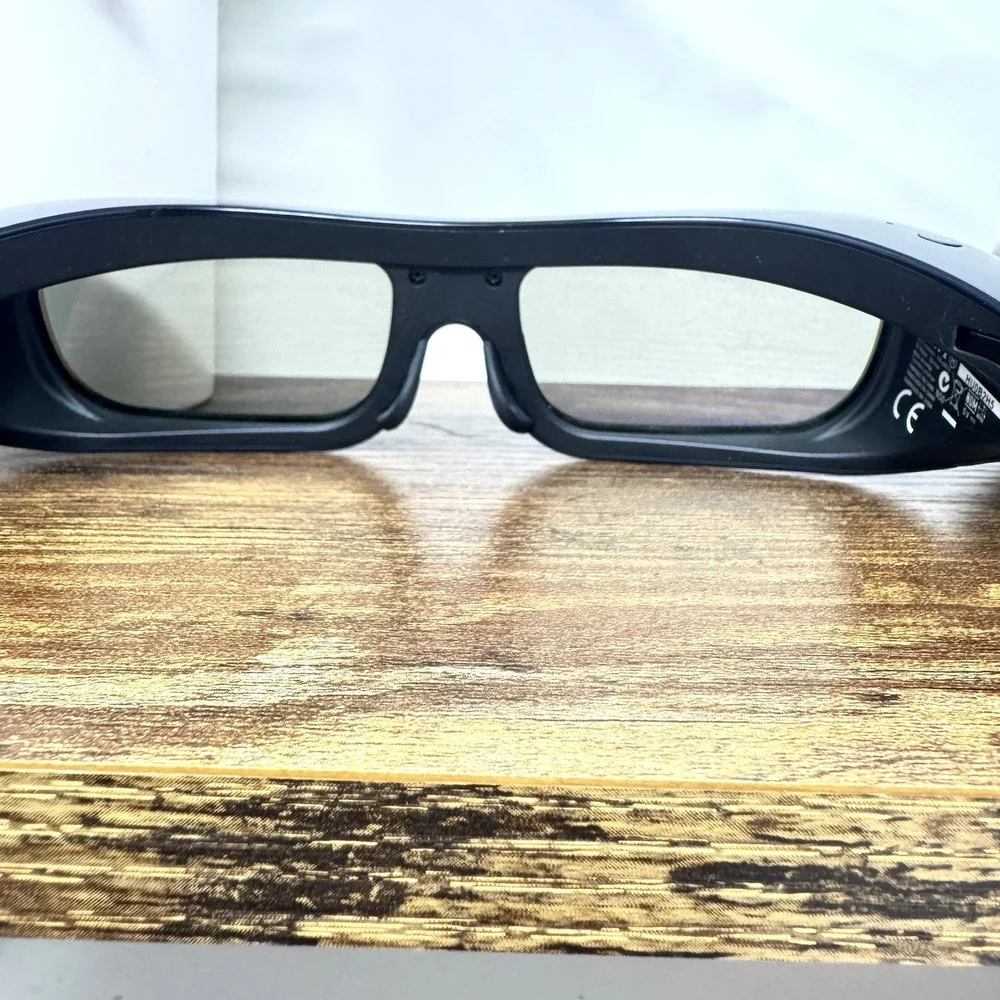 2 SONY 3D GLASSES HU09RH6 Rechargable (No Charging Cable)‎